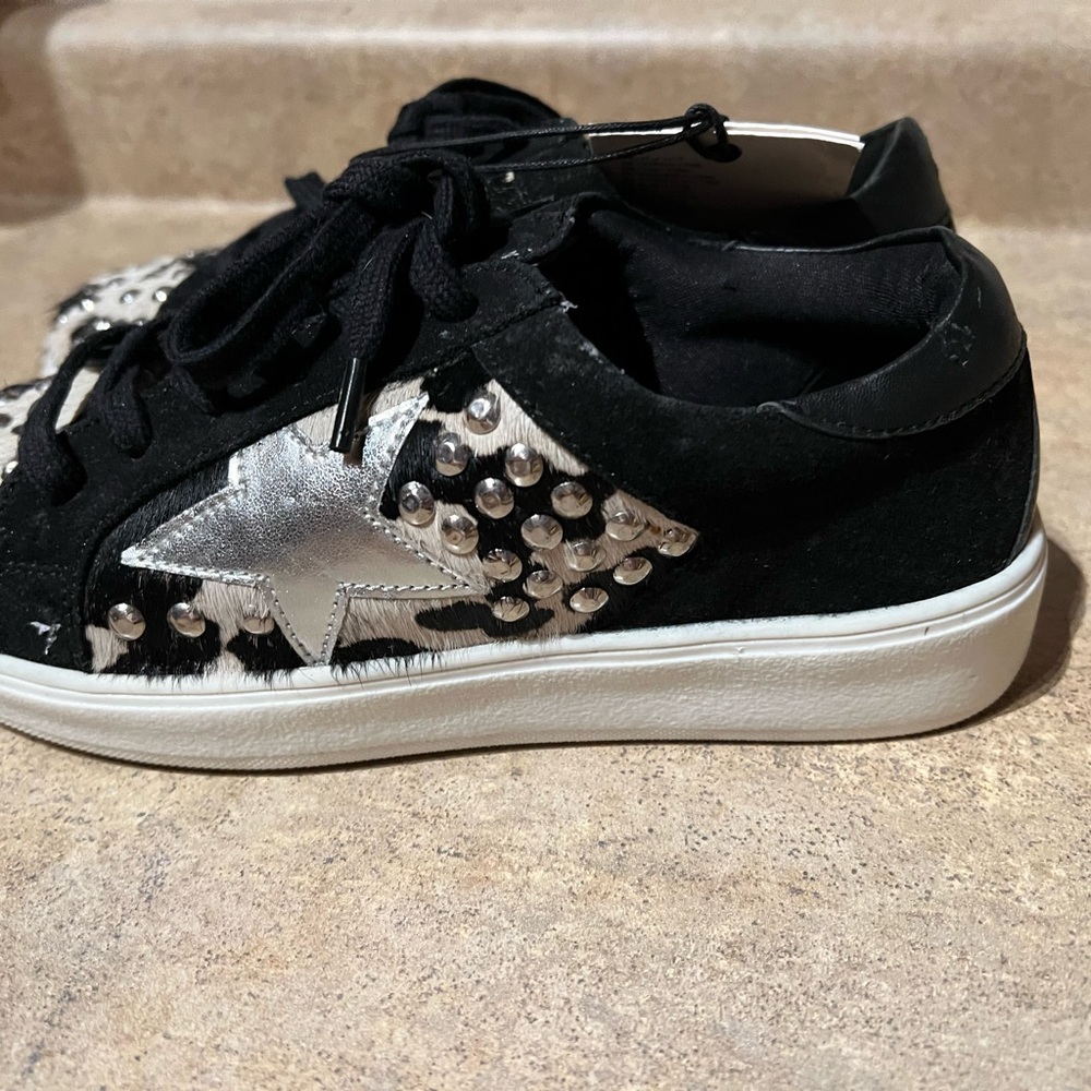 Myra Giggle Sneakers - Picture 3 of 5